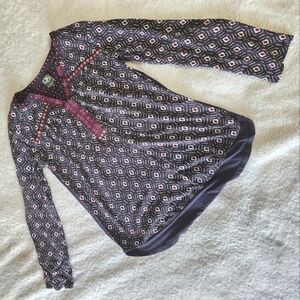 One September- Anthropologie Folia Gray Geometric Embroidered Top Blouse Size S